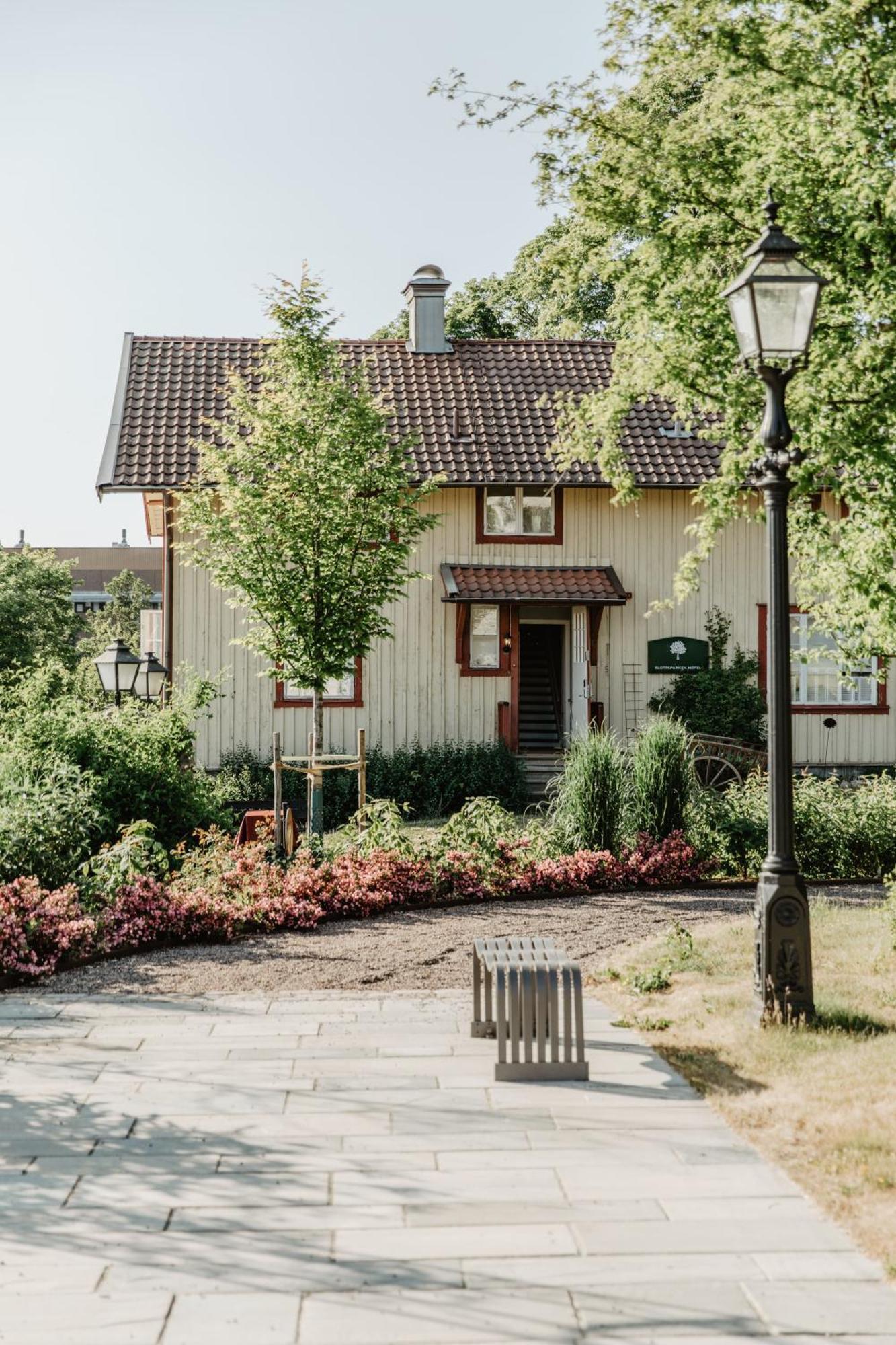 Slottsparken Motel Huskvarna Extérieur photo